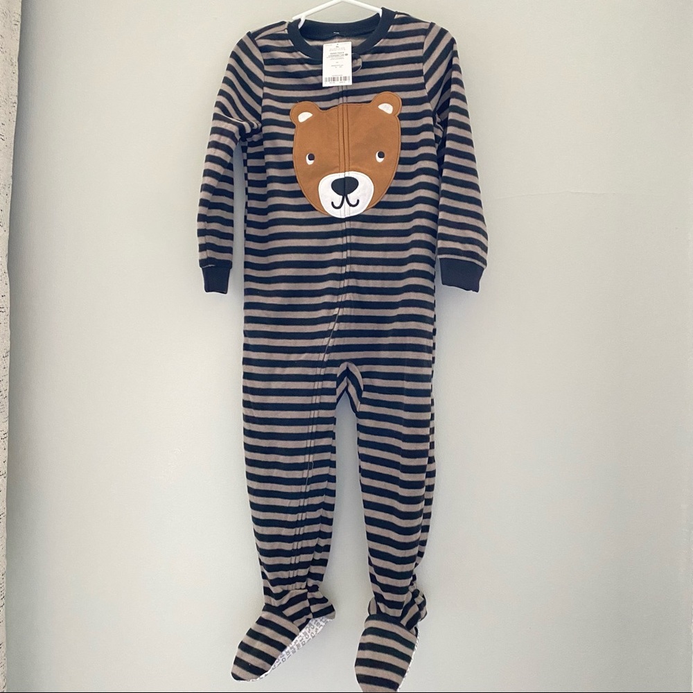 Carter’s new with tags 3T fleece footie pajamas